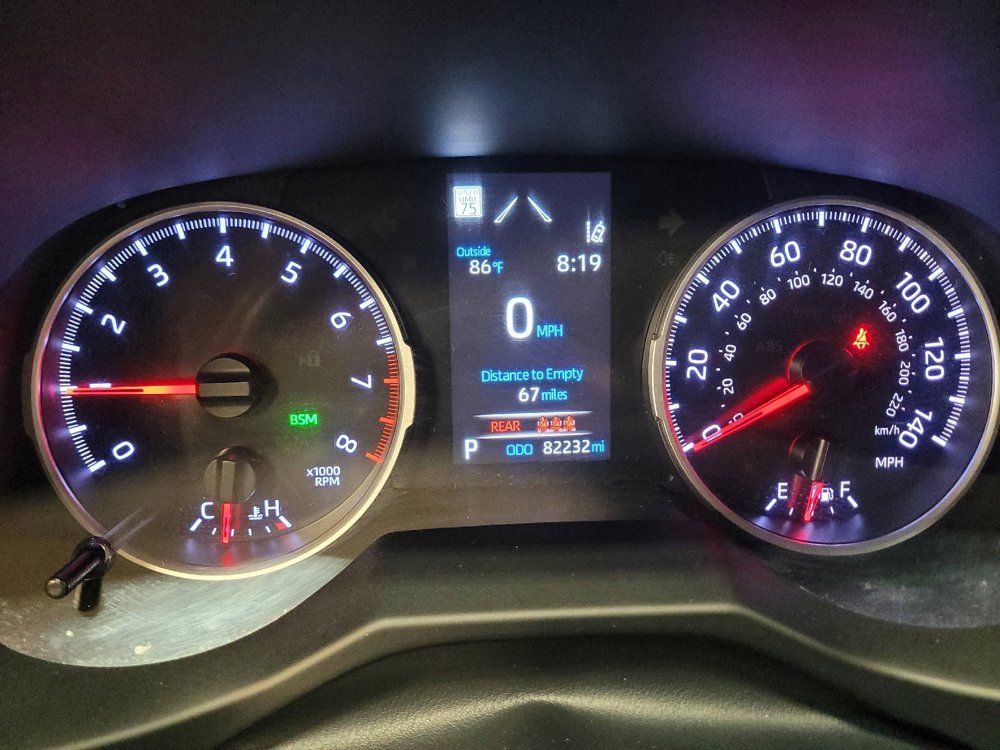 Used 2022 Toyota RAV4 XLE FWD image 23