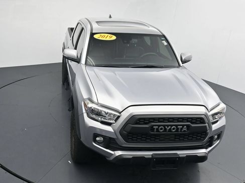 Used 2019 Toyota Tacoma TRD Off-Road AWD/4WD image 24