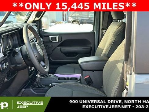 Used 2024 Jeep Wrangler Sport S image 9
