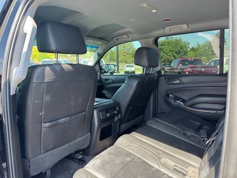 Used 2019 Chevrolet Suburban LT AWD/4WD image 13