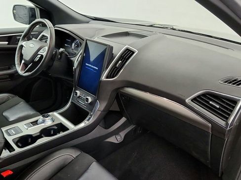 Used 2024 Ford Edge ST image 25