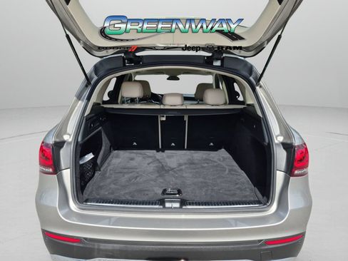 Used 2021 Mercedes-Benz GLC 300 4MATIC image 5