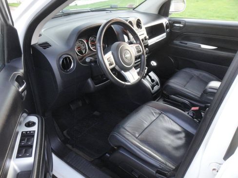 Used 2017 Jeep Compass High Altitude AWD/4WD image 13