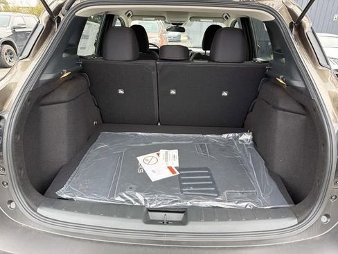 New 2026 Nissan Kicks SV w/ Cold Weather Package AWD/4WD image 9