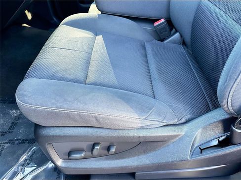 Used 2018 Chevrolet Silverado 1500 LT w/ All Star Edition image 19