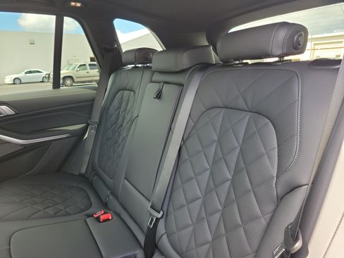 New 2026 BMW X5 sDrive40i w/ M Sport Package RWD image 8