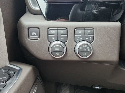 New 2026 GMC Sierra 1500 SLT w/ SLT Premium Plus Package image 19