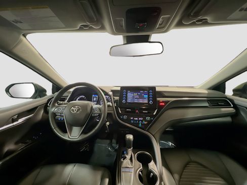 Used 2024 Toyota Camry SE FWD image 15