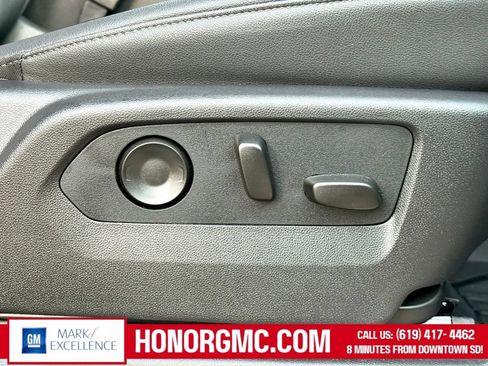 Used 2026 GMC Sierra 1500 SLT w/ SLT Premium Package AWD/4WD image 25