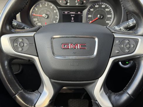 Used 2018 GMC Terrain SLE image 31