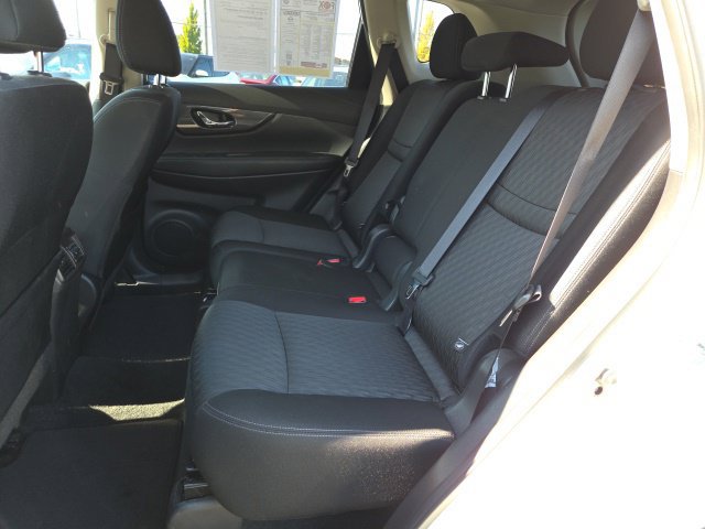 Used 2020 Nissan Rogue SV AWD/4WD image 11