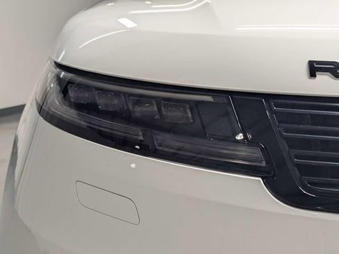 Used 2024 Land Rover Range Rover Sport SE AWD/4WD image 29