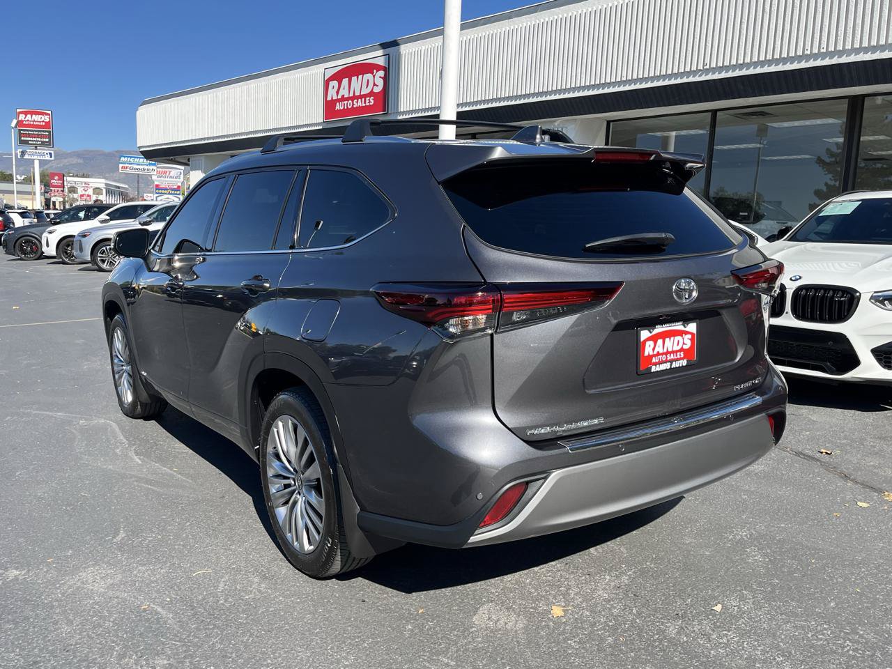 Used 2025 Toyota Highlander Platinum AWD/4WD image 5