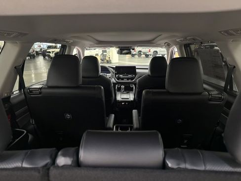 New 2026 Toyota Grand Highlander Platinum image 29