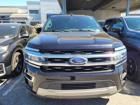 Used 2024 Ford Expedition Limited image 2