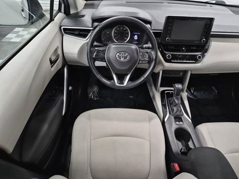 Used 2022 Toyota Corolla Cross LE image 12