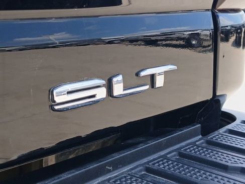 Used 2022 GMC Sierra 2500 SLT w/ SLT Convenience Package AWD/4WD image 11
