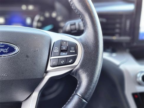 Used 2022 Ford Explorer XLT w/ Equipment Group 202A image 31