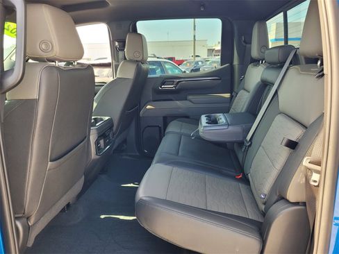 Used 2023 Chevrolet Silverado 1500 ZR2 w/ Technology Package image 15