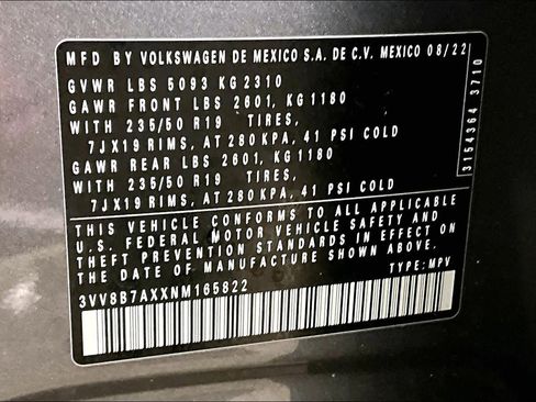 Used 2022 Volkswagen Tiguan SE R-Line image 35