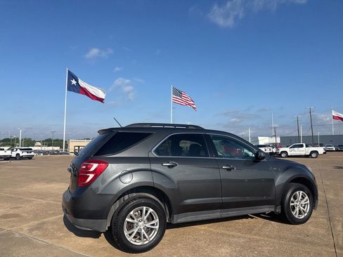 Used 2017 Chevrolet Equinox LT FWD image 19
