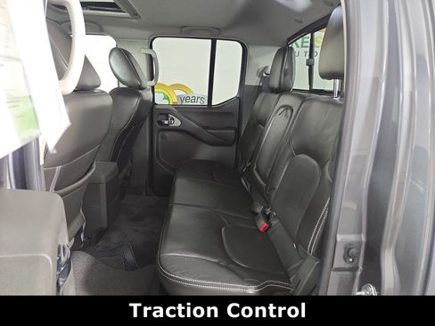 Used 2018 Nissan Frontier PRO-4X w/ Pro-4x Luxury Package AWD/4WD image 12