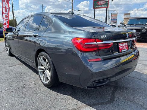 Used 2016 BMW 740i image 19