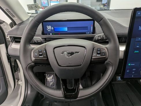 Used 2022 Ford Mustang Mach-E Select image 20