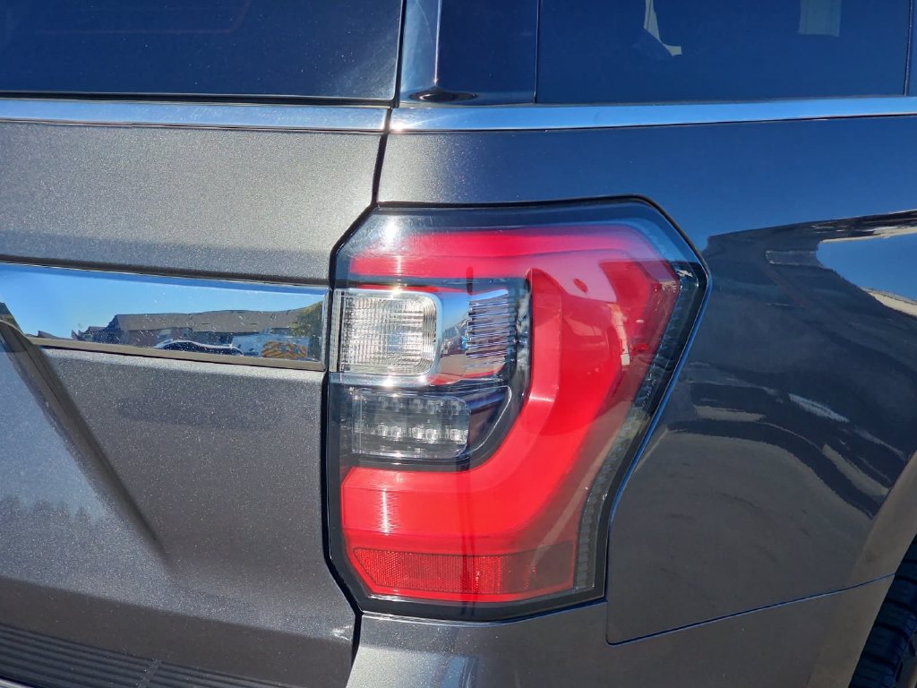 Used 2020 Ford Expedition Limited w/ Special Edition Package AWD/4WD image 42