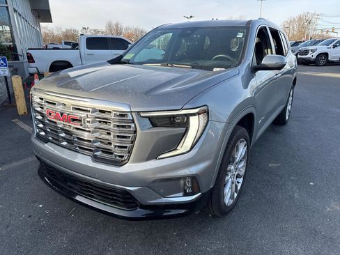 New 2025 GMC Acadia Denali w/ Super Cruise Package image 2