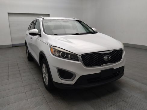 Used 2018 Kia Sorento LX image 14