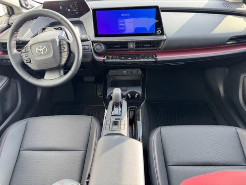 New 2026 Toyota Prius Plug-In Hybrid FWD image 6