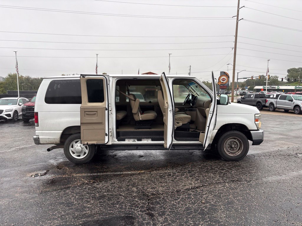 Used 2008 Ford E-350 and Econoline 350 XLT RWD image 8