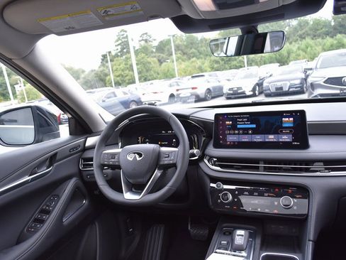 New 2026 INFINITI QX60 Luxe w/ Family Package image 19