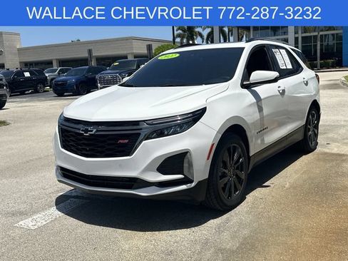 Used 2022 Chevrolet Equinox RS w/ RS Leather Package FWD image 3