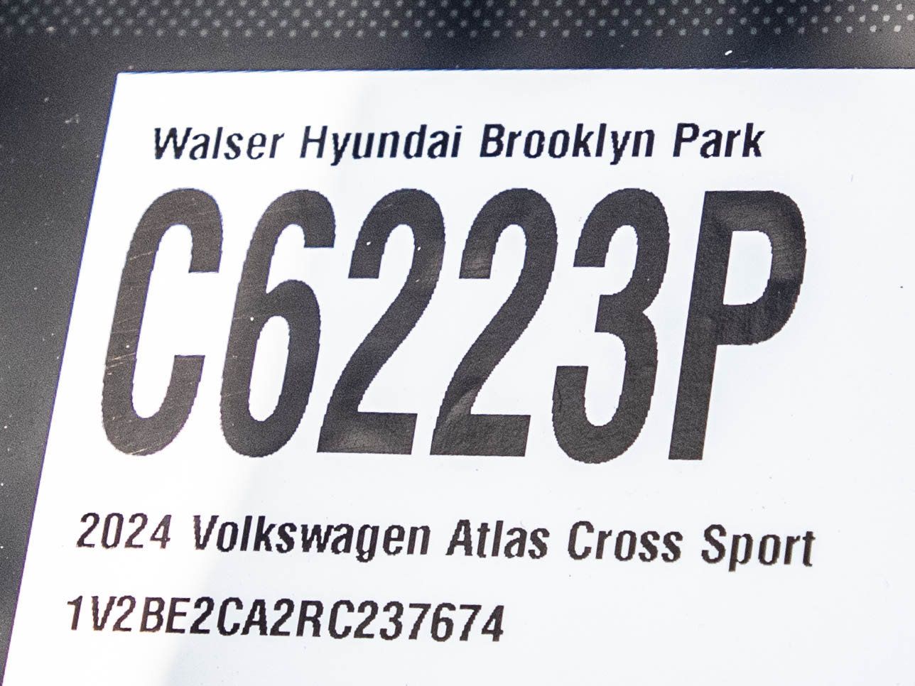 Used 2024 Volkswagen Atlas Cross Sport SEL AWD/4WD image 31