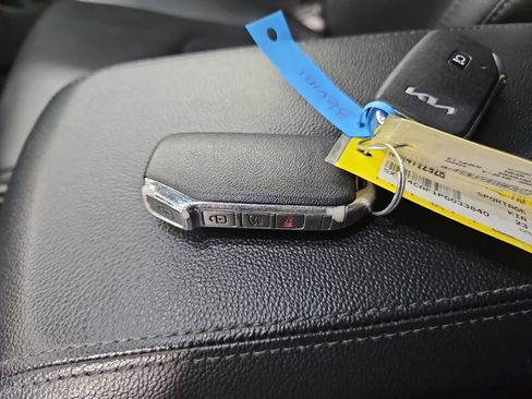 Used 2023 Kia Sportage SX image 30