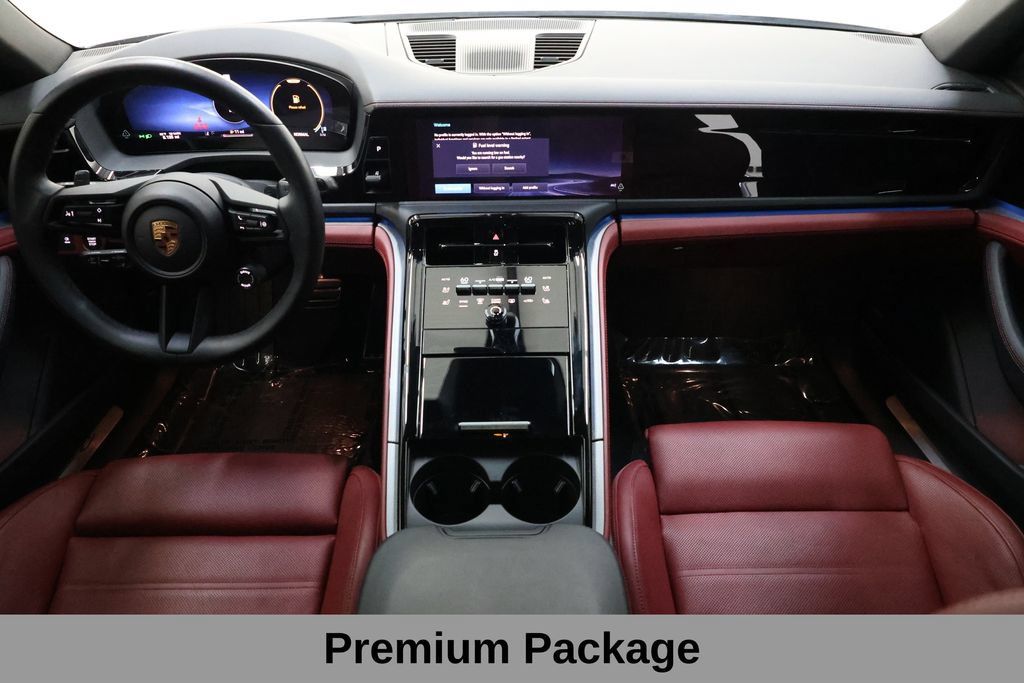 Used 2026 Porsche Panamera image 11