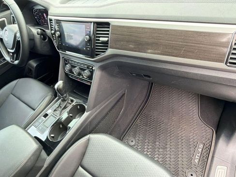 Used 2019 Volkswagen Atlas SEL FWD image 33