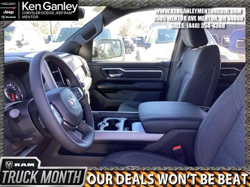 New 2026 RAM 1500 4x4 Crew Cab image 14