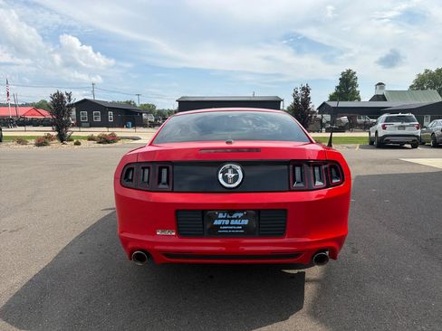 Used 2014 Ford Mustang Premium RWD image 5