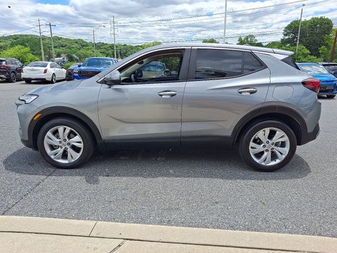 Used 2024 Buick Encore GX Preferred w/ Comfort Package FWD image 4