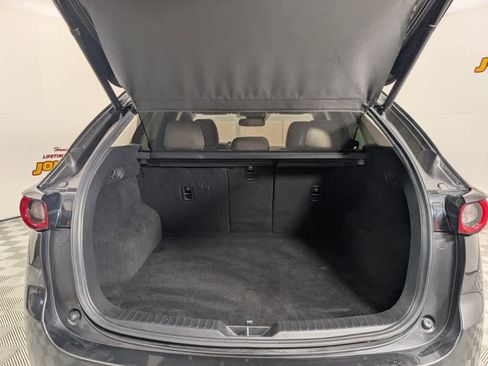 Used 2017 MAZDA CX-5 Touring w/ Preferred Equipment Package image 5