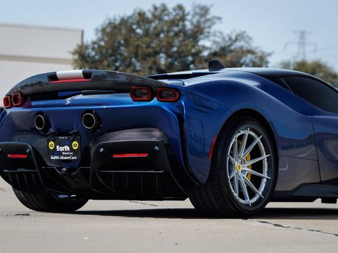 Used 2022 Ferrari SF90 Stradale image 14