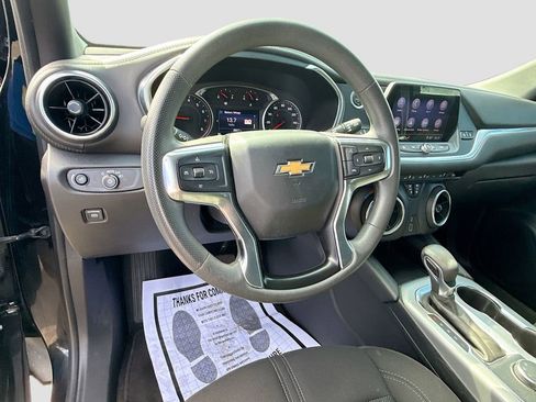 Used 2021 Chevrolet Blazer LT FWD image 12
