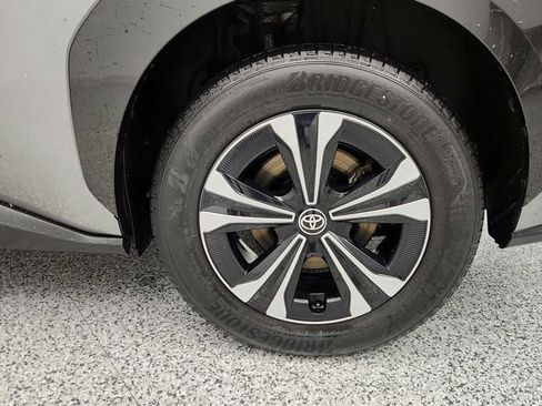 Used 2023 Toyota bZ4X AWD image 9