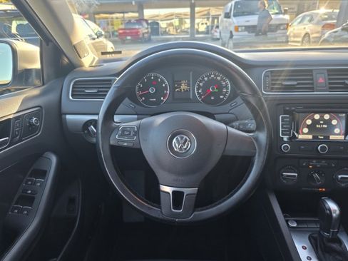 Used 2014 Volkswagen Jetta SEL image 17