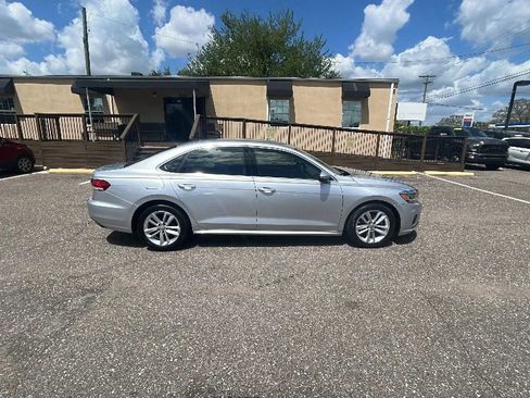 Used 2020 Volkswagen Passat 2.0T SE FWD image 5