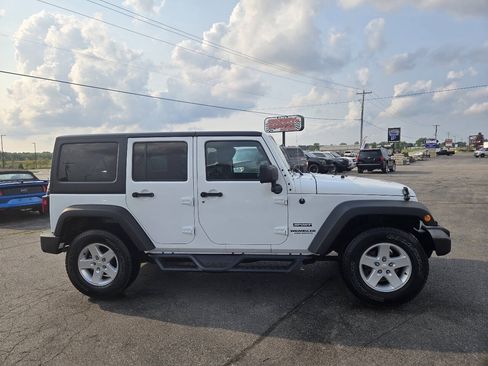 Used 2017 Jeep Wrangler Unlimited Sport w/ Quick Order Package 24S AWD/4WD image 4