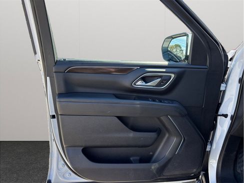 Used 2022 GMC Yukon XL SLE image 22